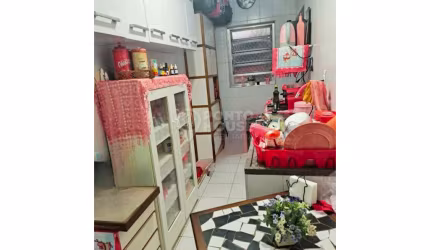 Apartamento à venda no Bosque da Saúde, com 1 dormitório, 1 banheiro , reformado