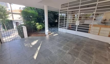 Casa à Venda Planalto Paulista, 3 Dormitórios, 2 Vagas, Próxima à Moema, 10 x 20