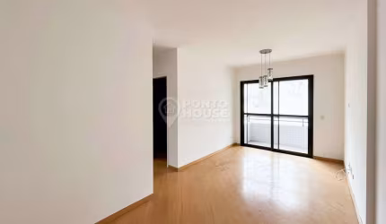 Apartamento para venda no bairro Ipiranga, 63m², 2 dormitórios, sala e 2 banheiros.