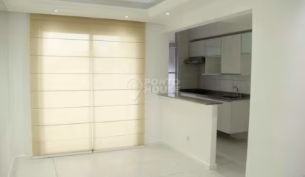 Apartamento à venda na Vila Guarani 2 dormitórios, suíte, 1 vaga e varanda