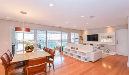 Apartamento à venda no Campo Belo de 155m², 3 suítes, 2 salas e e 3 vagas