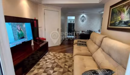 Apartamento à venda no bairro Vila Gumercindo com 3 dormitórios, 1suíte e 2 vagas