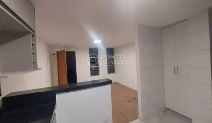 Apartamento reformado à venda no Jardim da Saúde, 52m², 2 dormitórios e sem vaga
