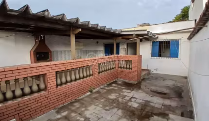 Sobrado à venda no Ipiranga de 220m², 5 dormitorios, 3 banheiros e 1 vaga
