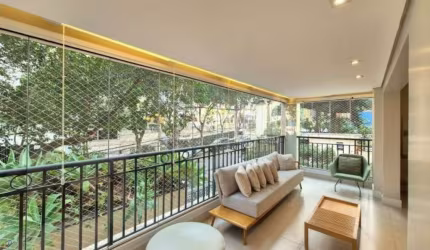 Apartamento mobiliado à venda no Bosque da Saúde 3 suítes, 2 banheiros e 3 vagas