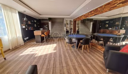 Casa à Venda Planalto Paulista 4 Suítes, 4 Vagas, Ampla Área de Lazer e Piscina