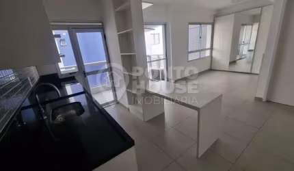 Studio à venda no bairro Saúde 1 dormitório, varanda e 1 vaga determinada fixa
