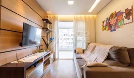 Apartamento mobiliado à venda no bairro Saúde 3 dormitórios, varanda e 2 vagas