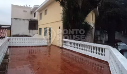 Sobrado para locação de 200m² no Parque Jabaquara com 4 dormitórios e 3 vagas