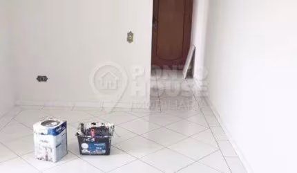 Apartamento à venda no bairro da Vila Gumercindo de 2 dormitórios e 1 vaga