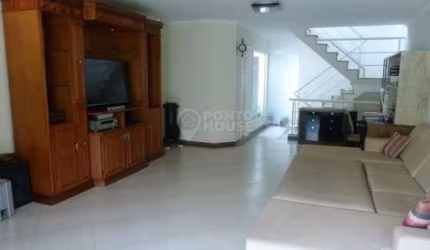 Casa Sobrado, 3 suítes, 6 vagas, para venda no Bairro Vila Moinho Velho, em São Paulo.