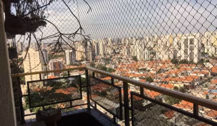 Apartamento à venda, no bairro Vila Gumercindo, 3 quartos, 1 suíte, 3 vagas.
