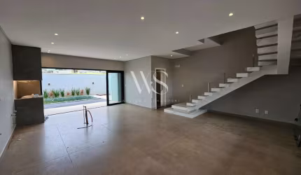 Casa com 3 quartos à venda na Rua Regina Maria Tonni Mugnol, 659, Brazmadeira, Cascavel por R$ 830.000