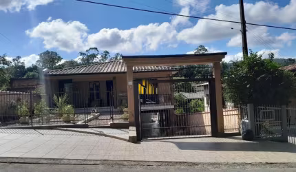 Casa no bairro Mina do Mato