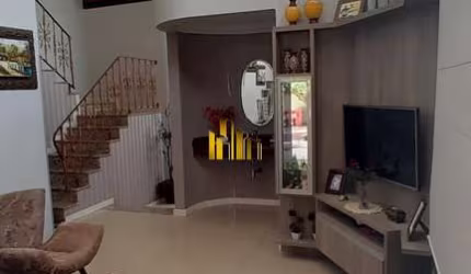 Casa com 4 dormitórios em Içara