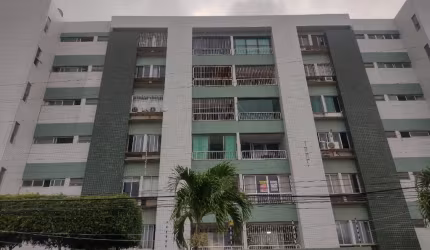 Edf. Conde de Assumar, próximo av. Fagundes Varela.