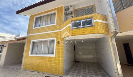 Sobrado em Condomínio com 3 dormitórios