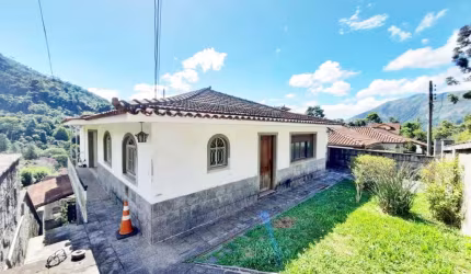 CASA COM 4 DORMITÓRIOS À VENDA, 229 M² POR R$ 900.000,00 - PARQUE DO INGÁ - TERESÓPOLIS/RJ