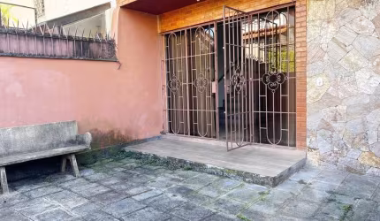 CASA COM 5 DORMITÓRIOS À VENDA, 250,00 M² POR  R$ 650.000,00 - ALTO - TERESÓPOLIS/ RJ