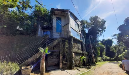 CASA COM 2 DORMITÓRIOS À VENDA, 61 M² POR R$ 380.000,00 - SOBERBO - TERESÓPOLIS/RJ