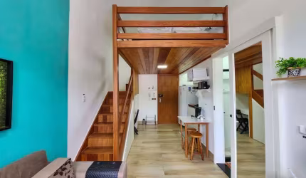 Apartamento à venda em Teresópolis-RJ, Alto: Kitinet reformada, mobiliada e bem localizada! 1 quarto, 1 sala, 19m².