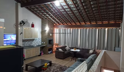 Casa com 3 quartos à venda na Rua Maria Amélia Gonçalves Cassal, 571, Jardim Paraíso, Jacareí, 167 m2 por R$ 450.000