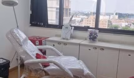 Sala Comercial para Venda em Mogi das Cruzes, Centro, 1 banheiro, 1 vaga