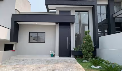 Casa com 3 Dorm., 1 Suíte - condomínio fechado  Horto Villagio Florestal