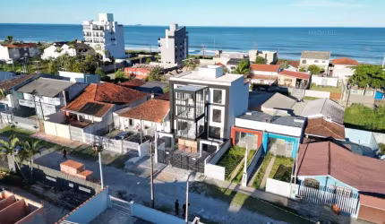 Apartamento pertinho da praia do Balneário Perequê!