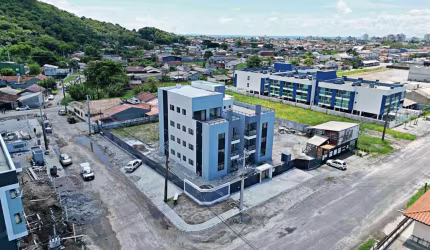 Ap em Caiobá com 2 quartos (1 suíte) - novo e moderno