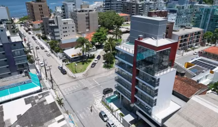 Com excelente localização e vista para a Praia Mansa!