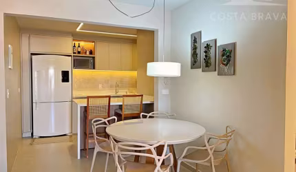 Apartamento amplo e reformado em Caiobá