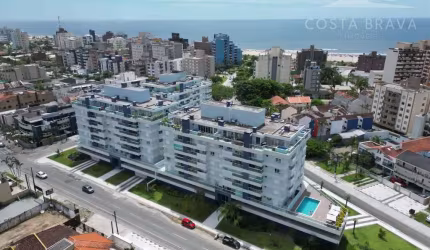 Cobertura Exclusiva com Vista Panorâmica para as Montanhas