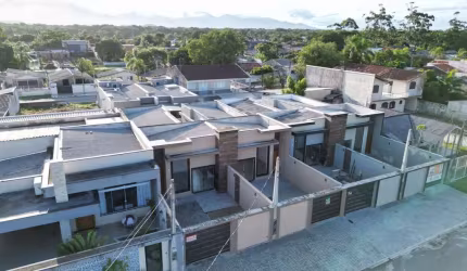 Casa em Bal. Marajó  -  Matinhos