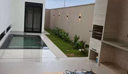Casa para Venda em Uberlândia, Grand Ville, 3 dormitórios, 3 suítes, 4 banheiros, 2 vagas