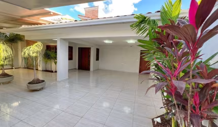 Casa para Venda em Uberlândia, Vigilato Pereira, 4 dormitórios, 4 suítes, 5 banheiros, 3 vagas