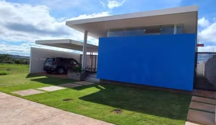 Casa para Venda em Uberlândia, Jardim Espanha, 3 dormitórios, 1 suíte, 2 banheiros, 4 vagas