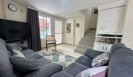 Casa a Venda em Condomínio Fechado - Região Nobre  dos Ingleses!