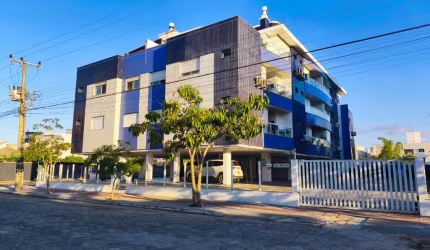 Lindo apartamento  a poucos passos do mar!