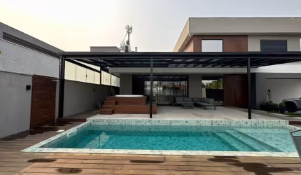 Casa de Alto Padrão à Venda na Região Mais Nobre dos Ingleses – Florianópolis/SC