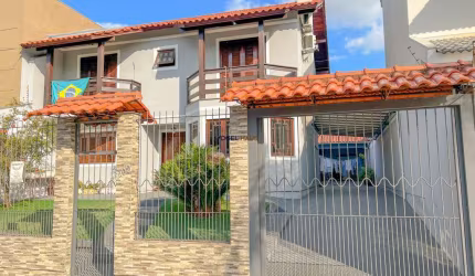 Sobrado 4 dormitórios - Bairro Moinhos de Vento