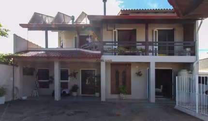 Sobrado 241m²