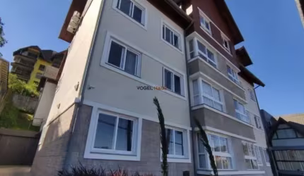 Apartamento mobiliado à venda no Centro de Gramado