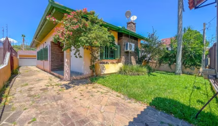 Casa térrea com churrasqueira e lareira em São José, Canoas