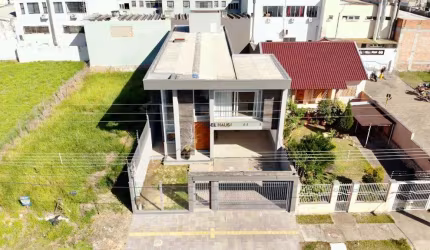 Sobrado de Alto Padrão, de 3 dormitórios sendo 1 suíte, 2 vagas cobertas