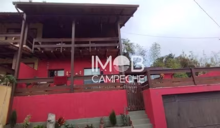 Casa com 4 quartos no Ribeeirão da Ilha