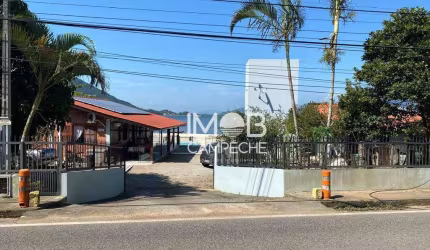 Casa no Ribeirão da Ilha com 3 quartos