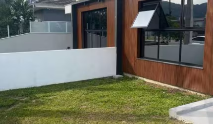Casa para Venda em Florianópolis, São João do Rio Vermelho, 3 dormitórios, 1 suíte, 2 banheiros, 2 vagas