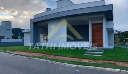 Casa para Venda em Florianópolis, São João do Rio Vermelho, 3 dormitórios, 3 suítes, 3 banheiros, 2 vagas
