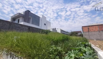 Terreno a venda com 250m²,na melhor localização do Vila Branca